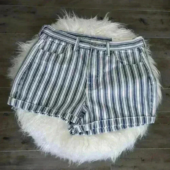 American Eagle Women's Stripe High Rise Mom Denim Shorts Blue White - Picture 1 of 7